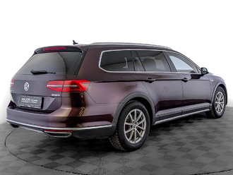 фото Volkswagen Passat B8 2018