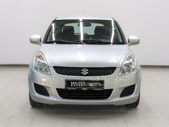 фото Suzuki Swift III 2011