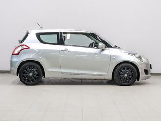 фото Suzuki Swift III 2011