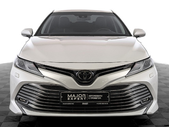 фото Toyota Camry VIII 2020