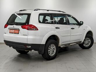фото Mitsubishi Pajero Sport II 2015