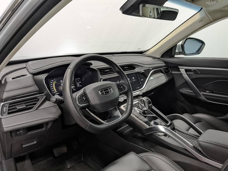 Geely Atlas Pro с пробегом в автосалоне Форис Авто