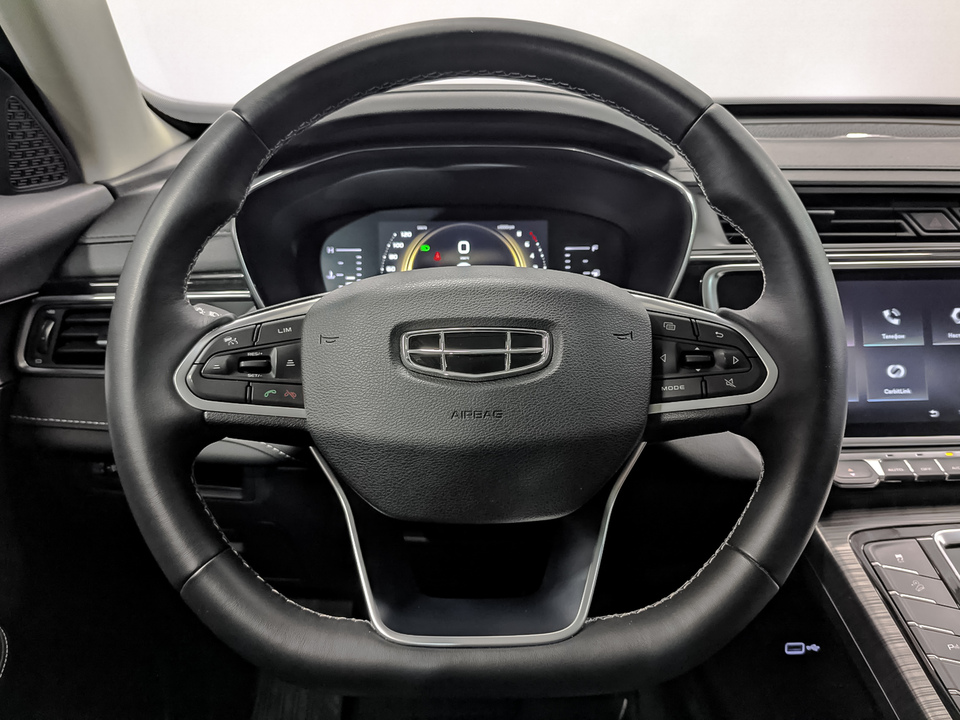 Geely Atlas Pro с пробегом в автосалоне Форис Авто