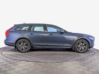фото Volvo V90 CC 2020