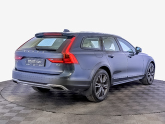 фото Volvo V90 CC 2020