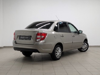 фото Lada Granta II 2020