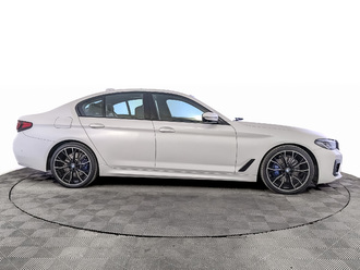 фото BMW 5 (G30/F90) 2022