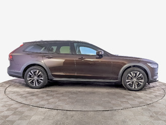 фото Volvo V90 CC 2021