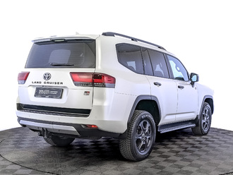 фото Toyota Land Cruiser 300 2022