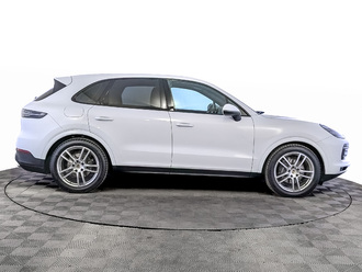 фото Porsche Cayenne III 2018