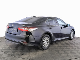 фото Toyota Camry VIII 2020