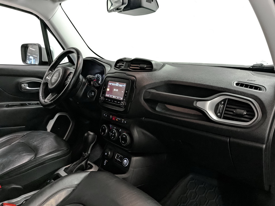 Jeep Renegade с пробегом в автосалоне Форис Авто