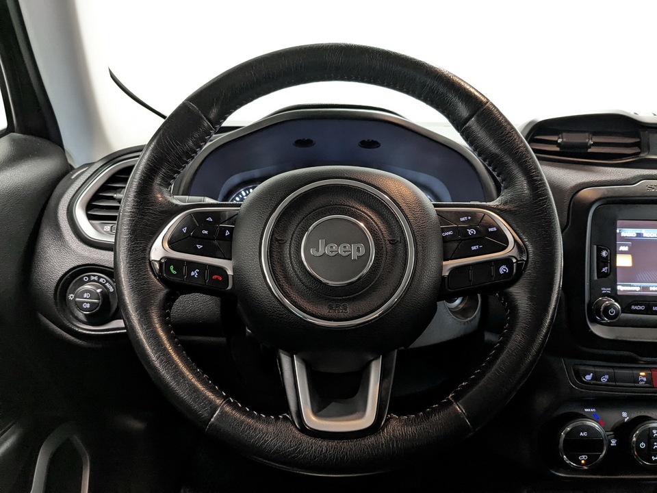 Jeep Renegade с пробегом в автосалоне Форис Авто