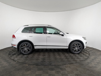 фото Volkswagen Touareg II 2016