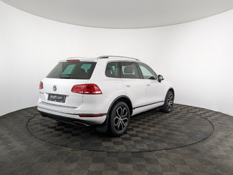 фото Volkswagen Touareg II 2016