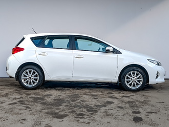 фото Toyota Auris II 2013