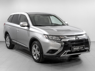 фото Mitsubishi Outlander III 2020