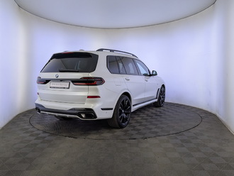 фото BMW X7 (G07) 2023