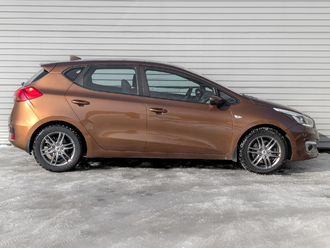 фото Kia Cee`d II 2017