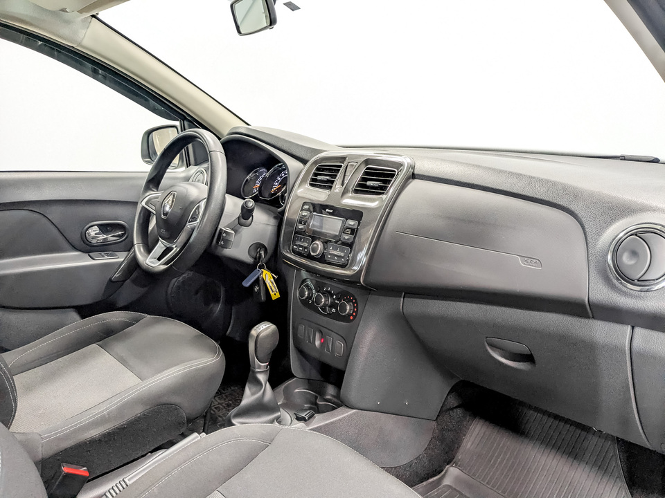 Renault Logan с пробегом в автосалоне Форис Авто