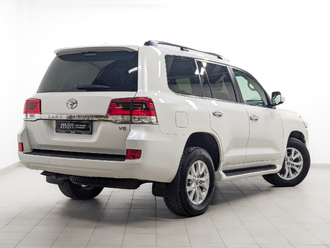 фото Toyota Land Cruiser 200 2020