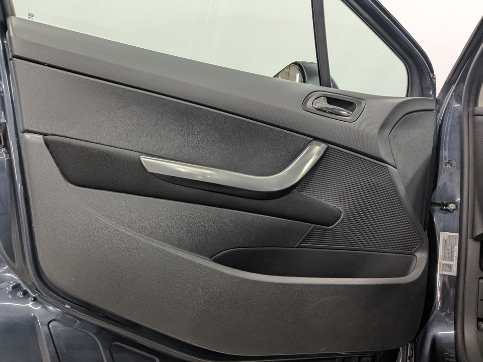 Peugeot 408 с пробегом в автосалоне Форис Авто