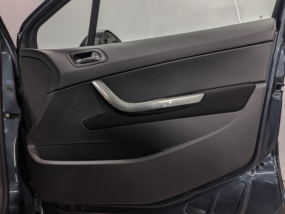 Peugeot 408 с пробегом в автосалоне Форис Авто