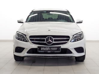фото Mercedes-Benz C (W/S205) 2020