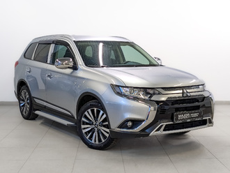 фото Mitsubishi Outlander III 2020
