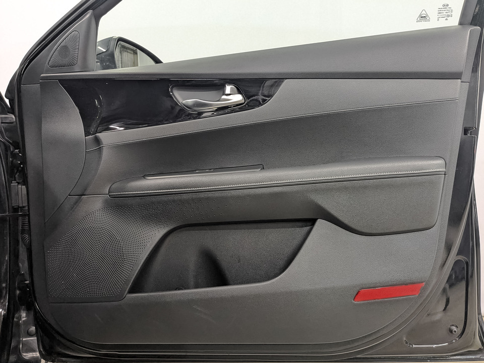 Kia Cerato с пробегом в автосалоне Форис Авто