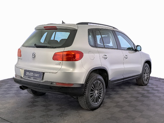 фото Volkswagen Tiguan I 2012