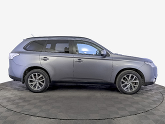 фото Mitsubishi Outlander III 2012