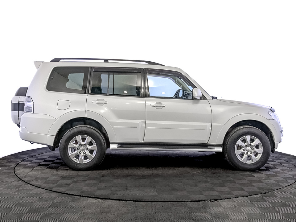 Mitsubishi Pajero 2018 142 613км фото №4