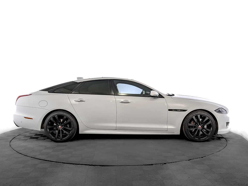 Jaguar XJ 2016 40 122км фото №4