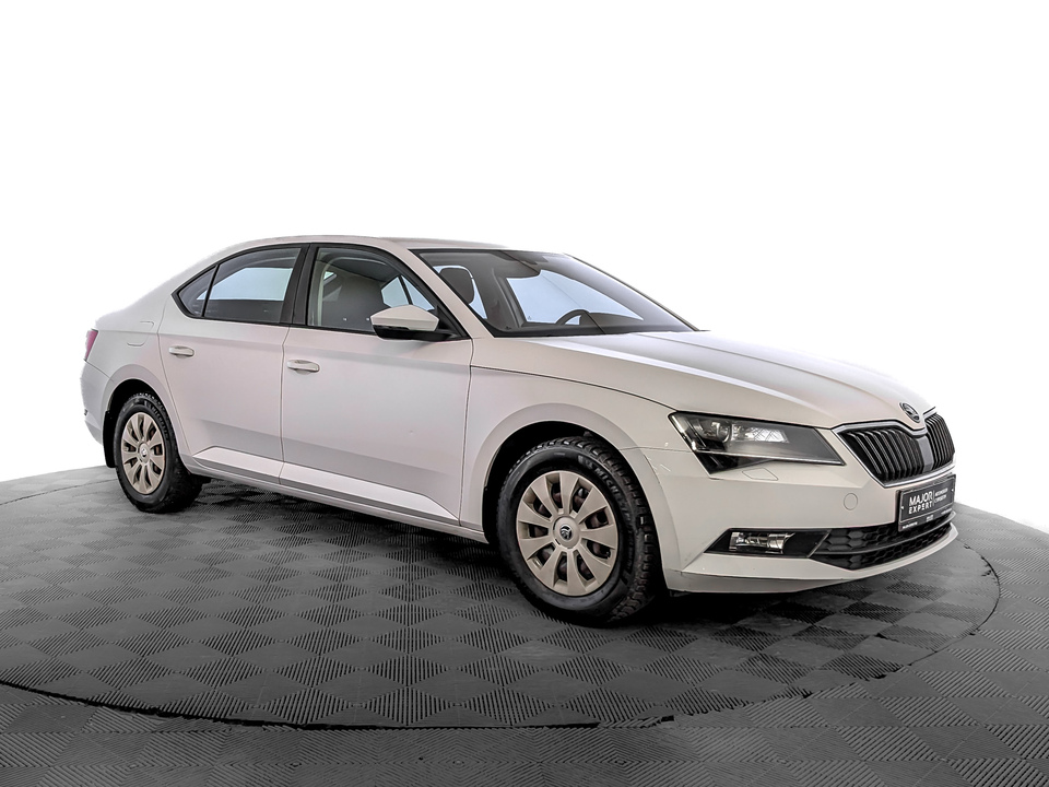 Skoda Superb 2019 94 130км фото №3