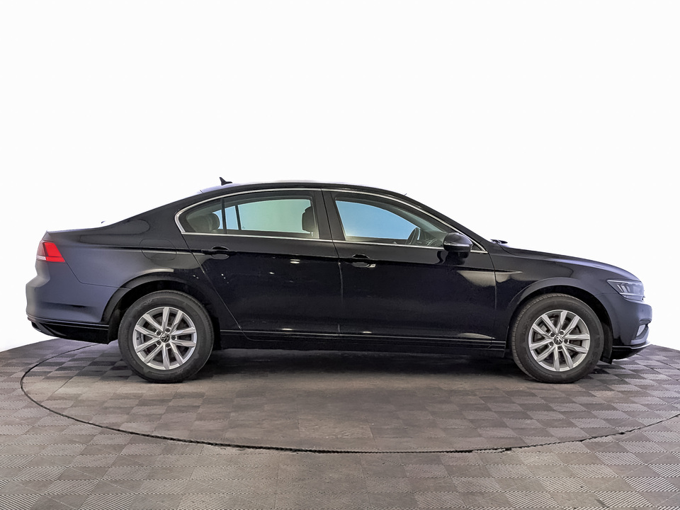 Volkswagen Passat 2021 90 268км фото №4