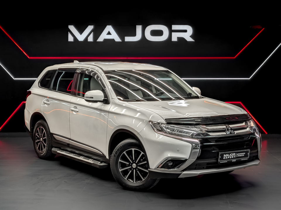 Mitsubishi Outlander 2018 71 986км фото №3