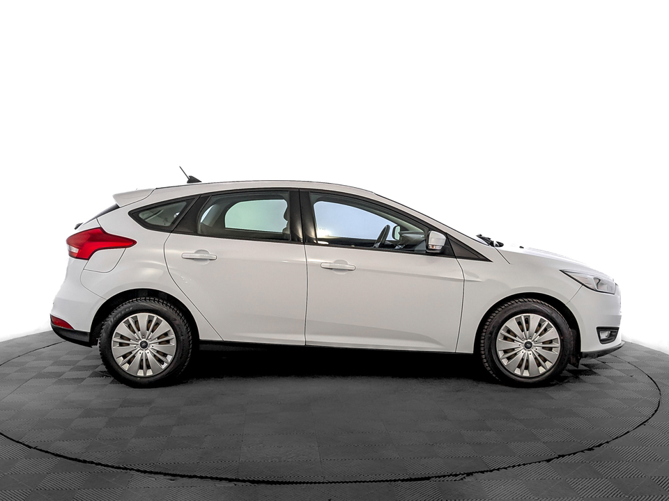 Ford Focus 2018 87 257км фото №4