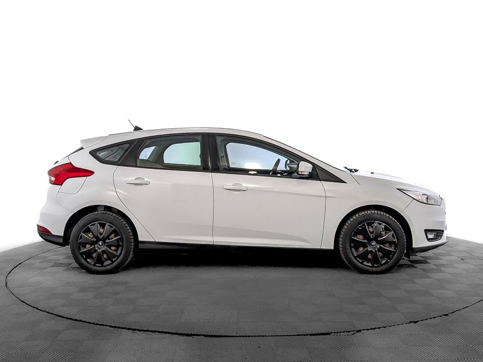 Ford Focus 2018 87 556км фото №4