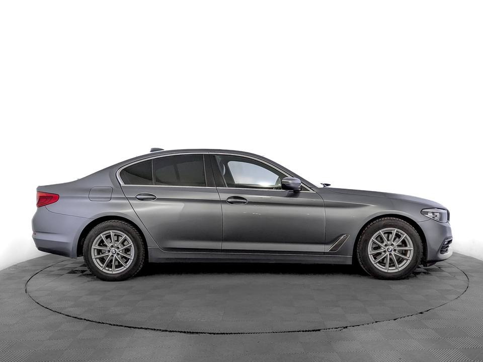BMW 5 серии 2020 140 348км фото №4