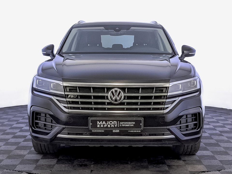 Volkswagen Touareg 2018 136 228км фото №2