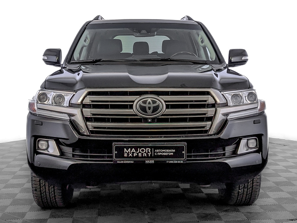 Toyota Land Cruiser 200 2020 136 625км фото №2
