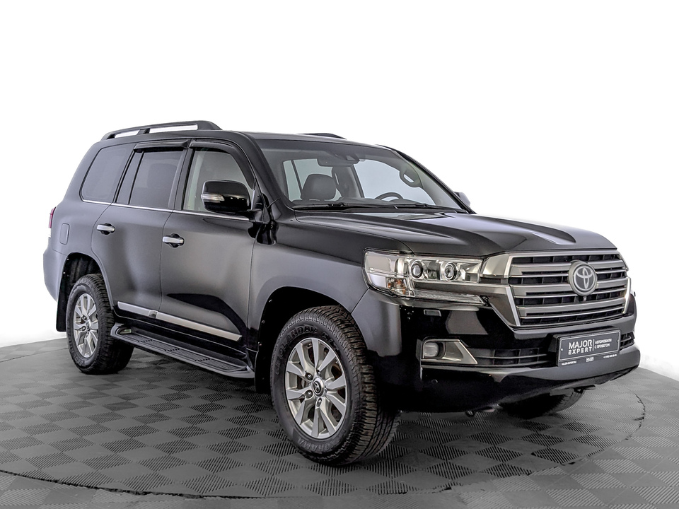 Toyota Land Cruiser 200 2020 136 625км фото №3