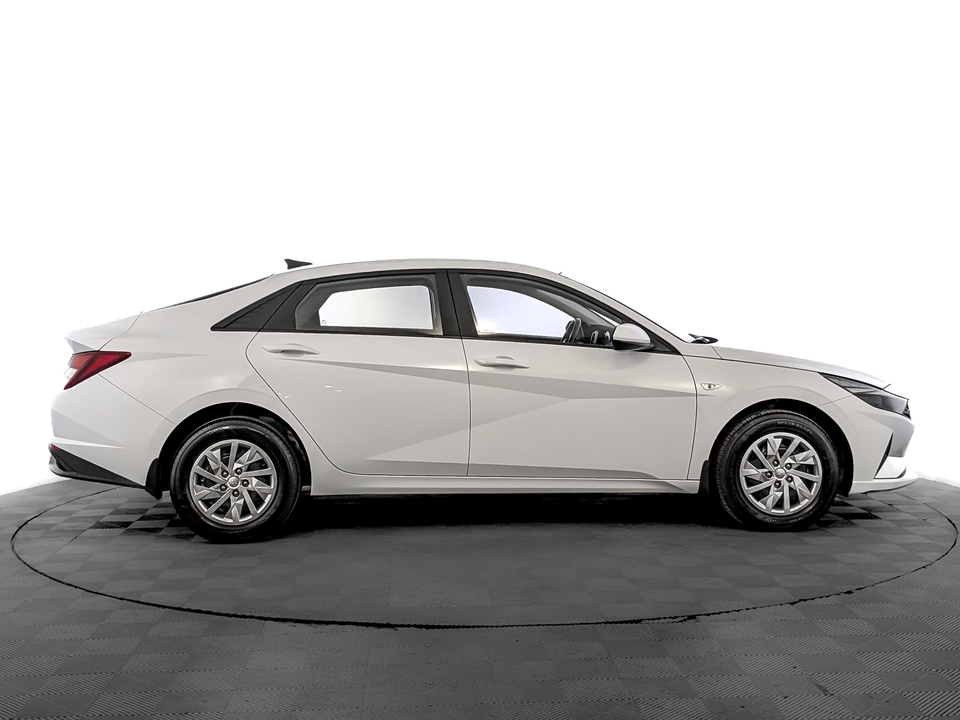 Hyundai Elantra 2022 42 343км фото №4