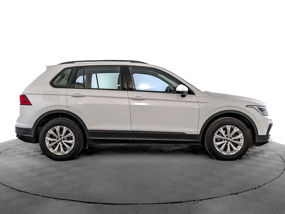 Volkswagen Tiguan 2021 59 202км фото №4
