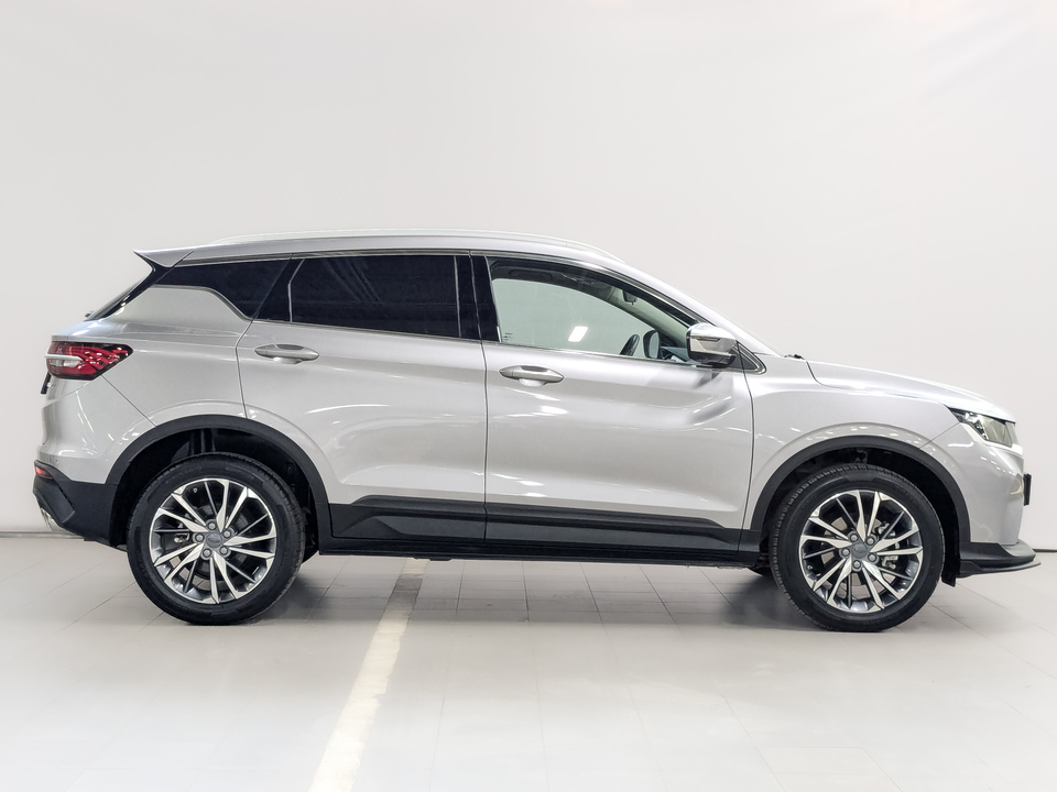 Geely Coolray 2023 57 720км фото №4