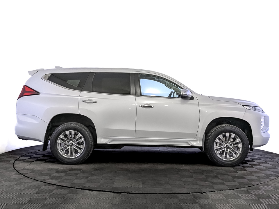 Mitsubishi Pajero Sport 2020 63 023км фото №4