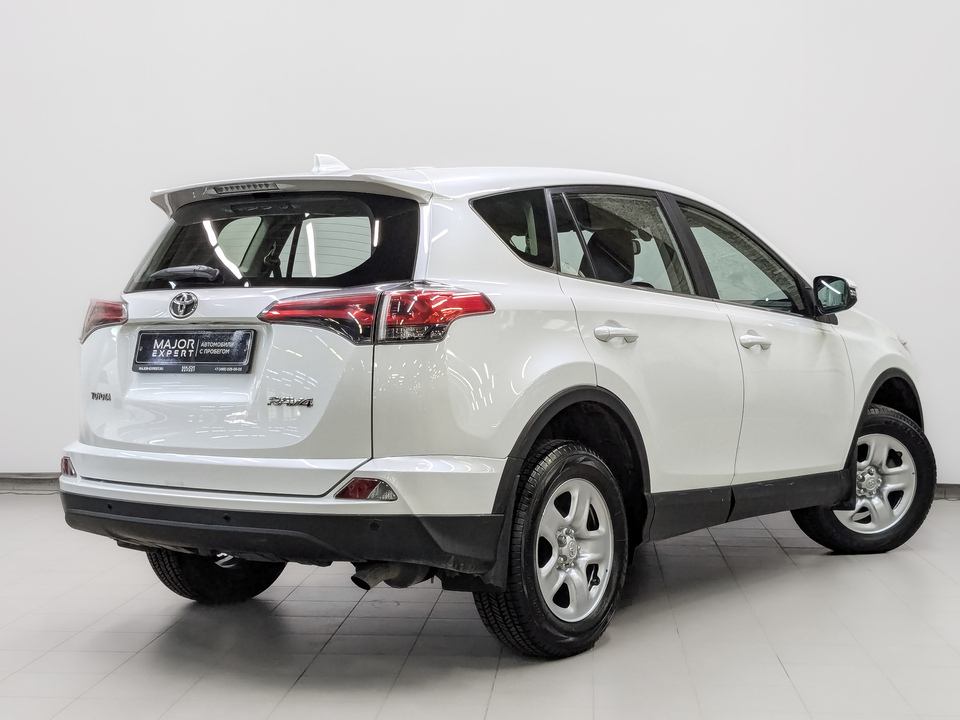 Toyota Rav-4 2018 17 934км фото №5