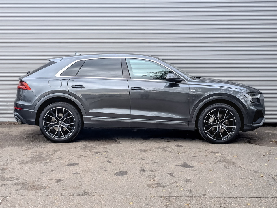 Audi Q8 2019 166 100км фото №4