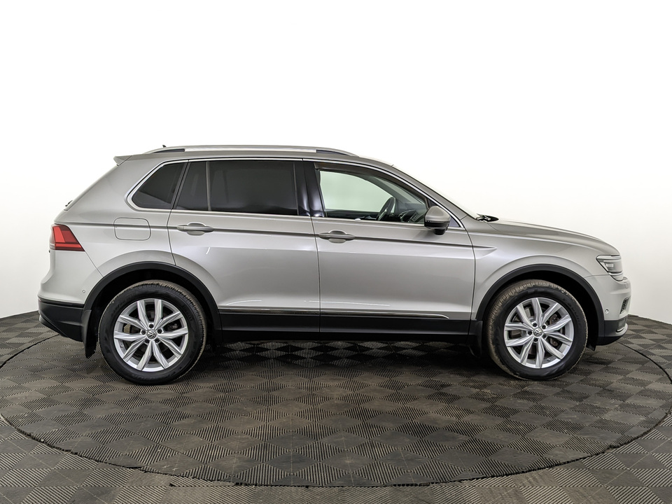 Volkswagen Tiguan 2018 62 715км фото №4